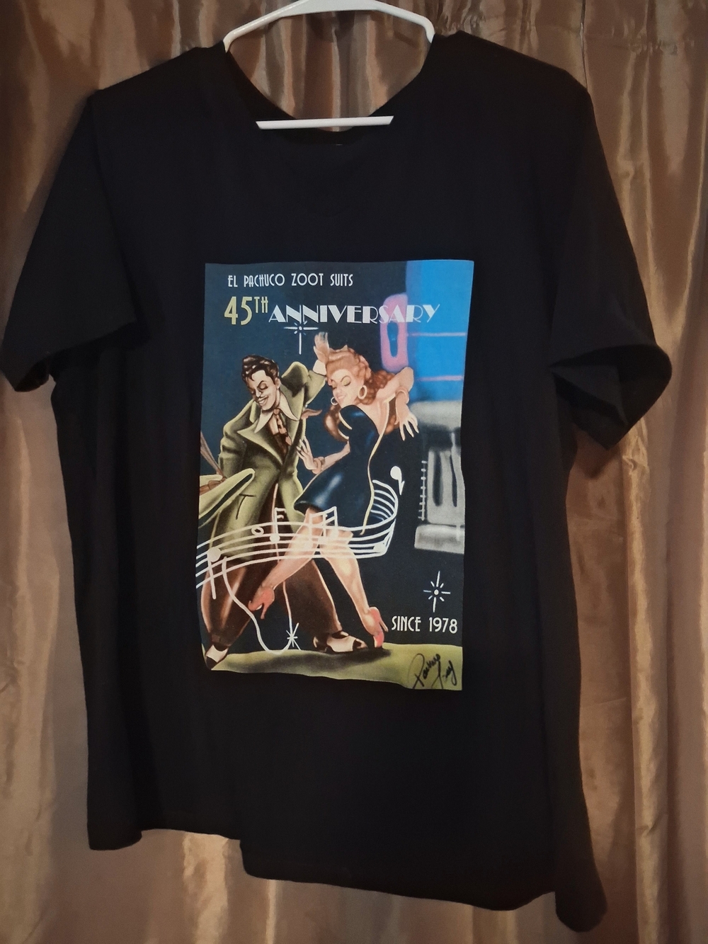WOMEN'S XL T SHIRT